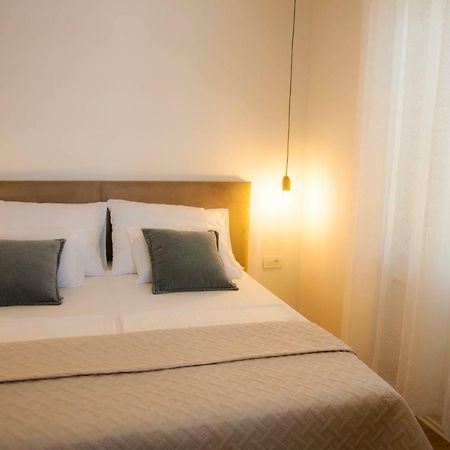 Soukki Town Centre Suites 1 Split Exteriér fotografie