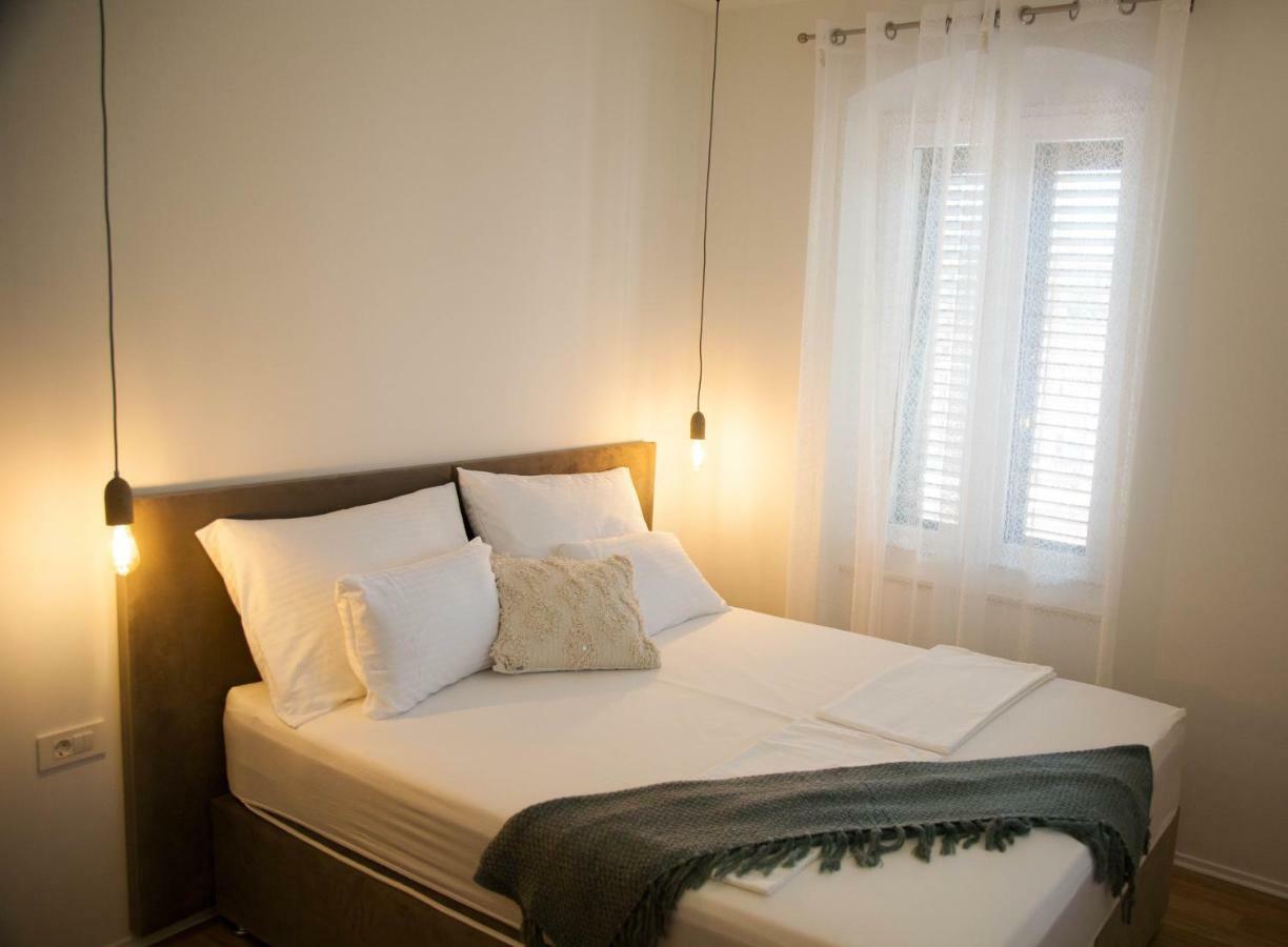 Soukki Town Centre Suites 1 Split Exteriér fotografie