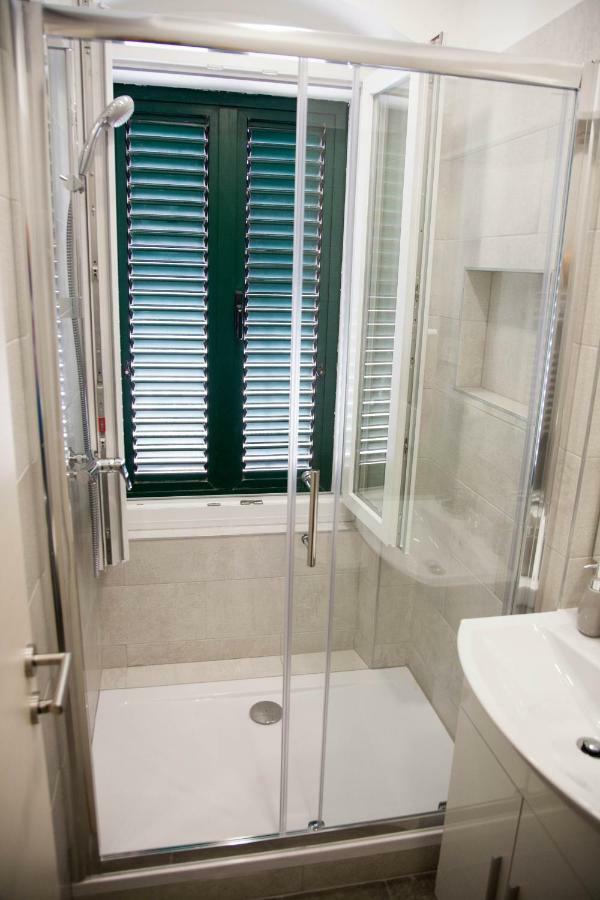 Soukki Town Centre Suites 1 Split Exteriér fotografie