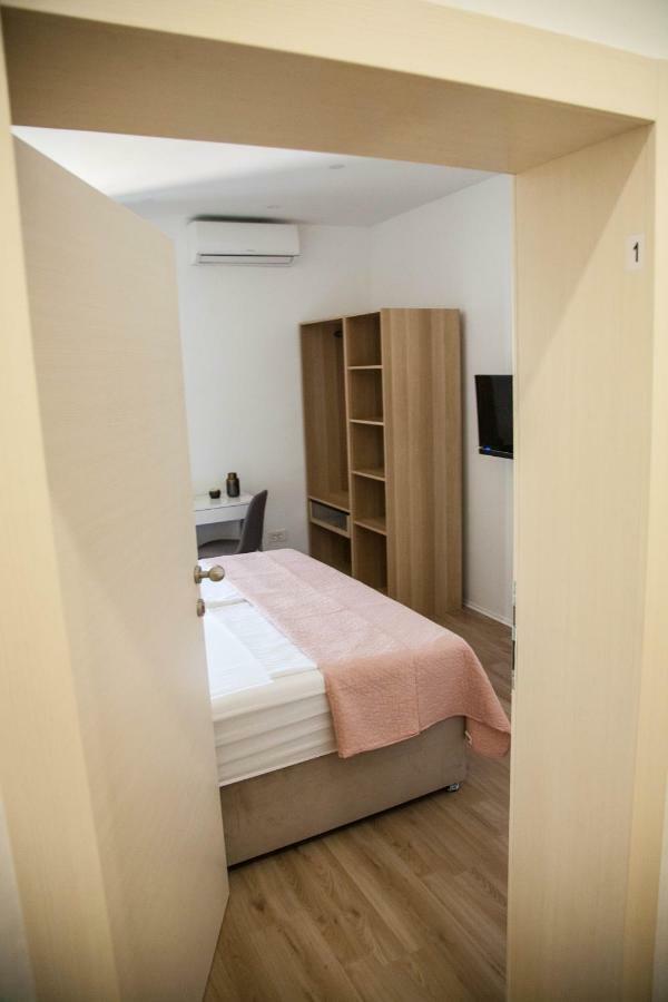 Soukki Town Centre Suites 1 Split Exteriér fotografie
