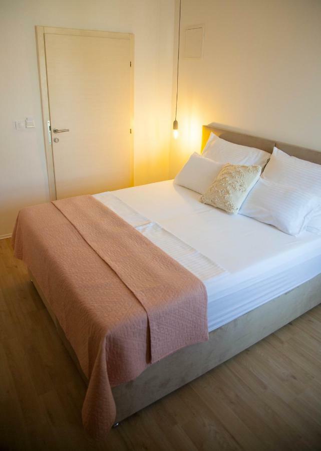 Soukki Town Centre Suites 1 Split Exteriér fotografie